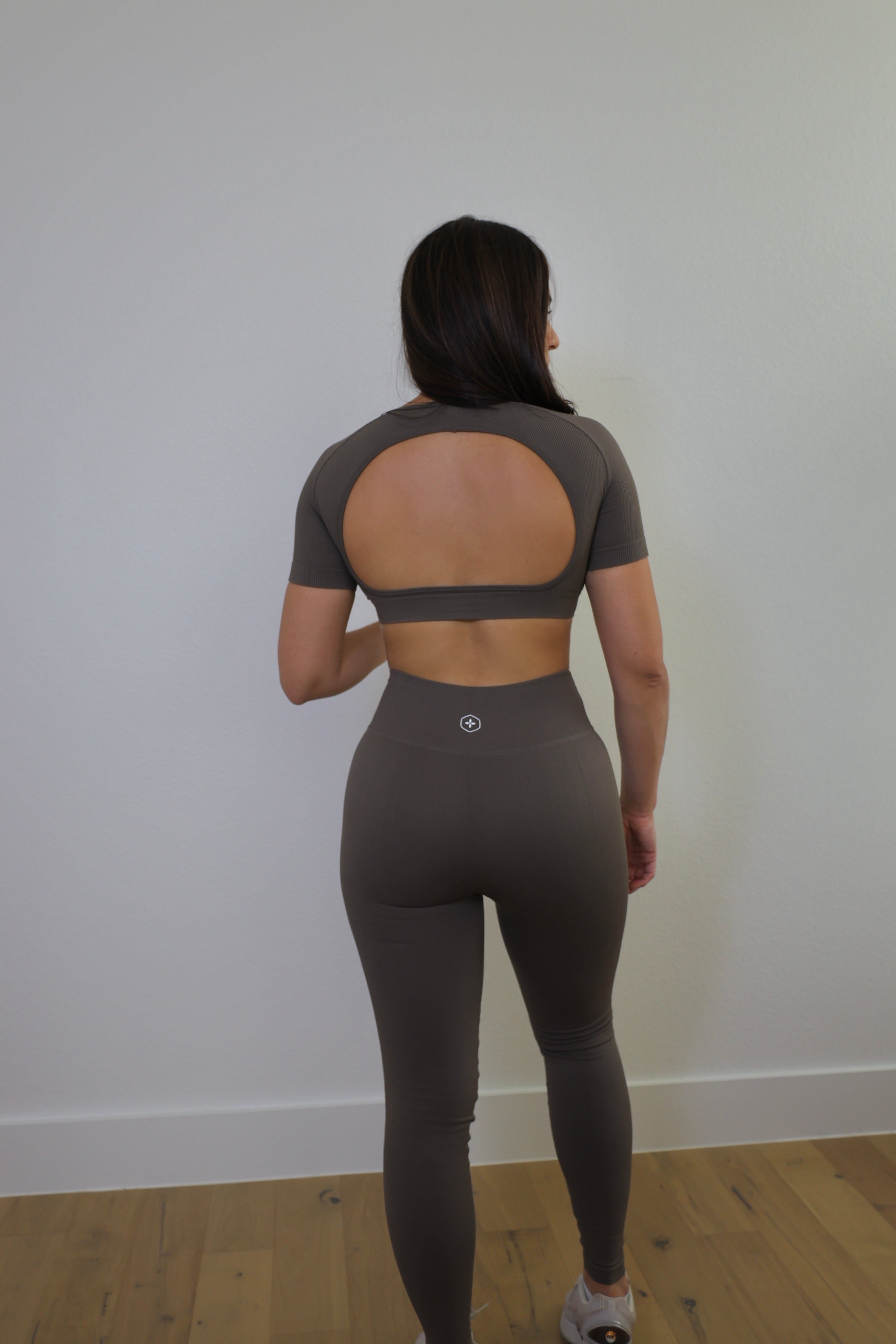 Flexfit Seamless Leggins & Open Back Crop Top